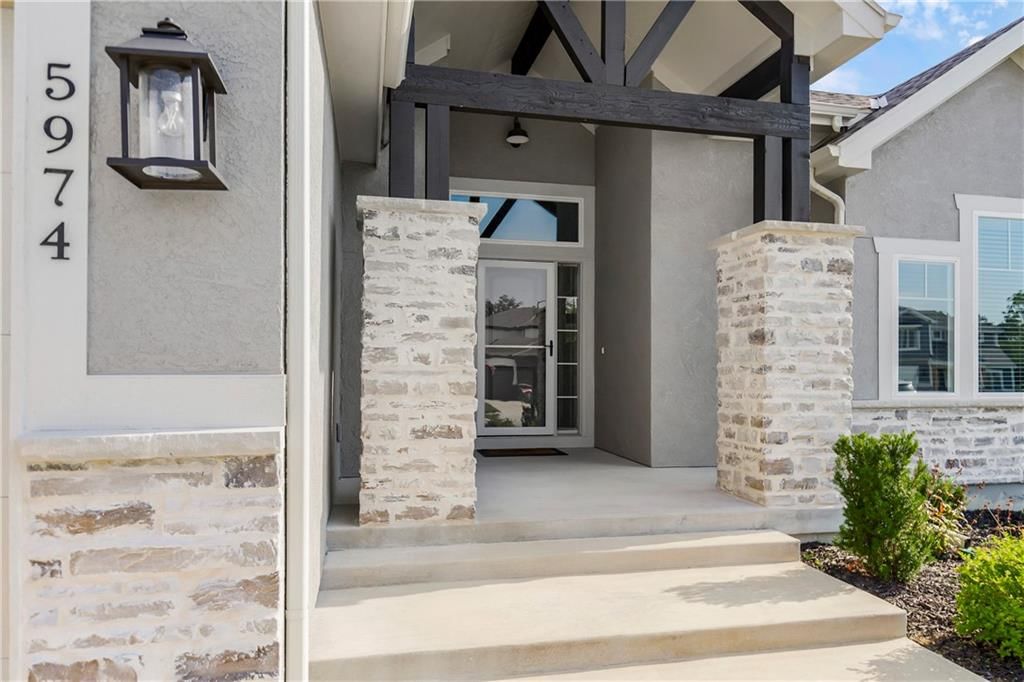 5974 N Oak Creek Court — photo 2