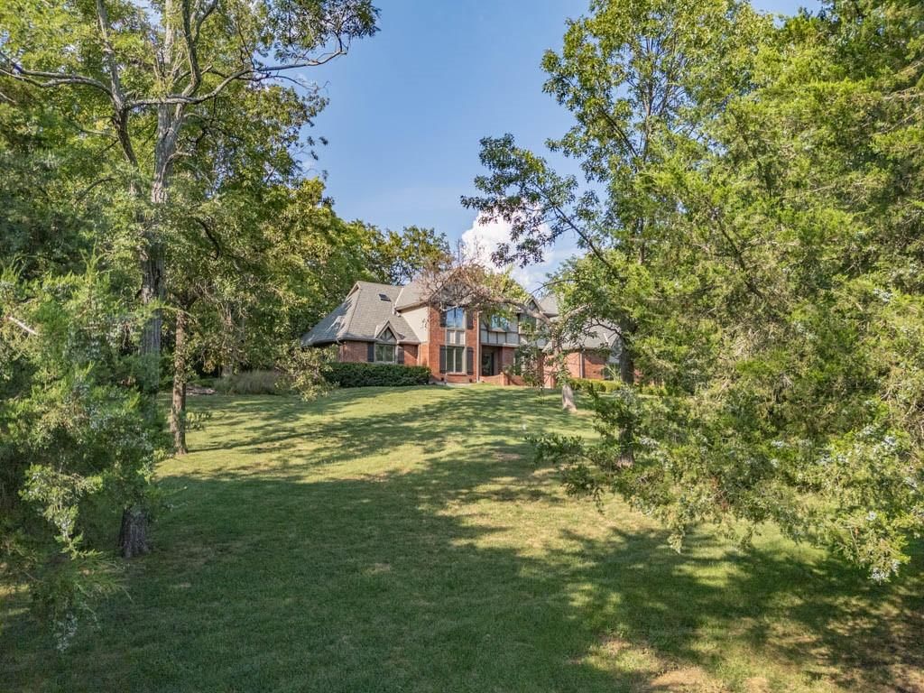 8303 Bridle Dale Circle — photo 3