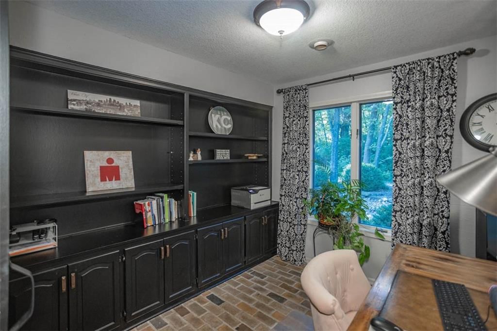 8303 Bridle Dale Circle — photo 25