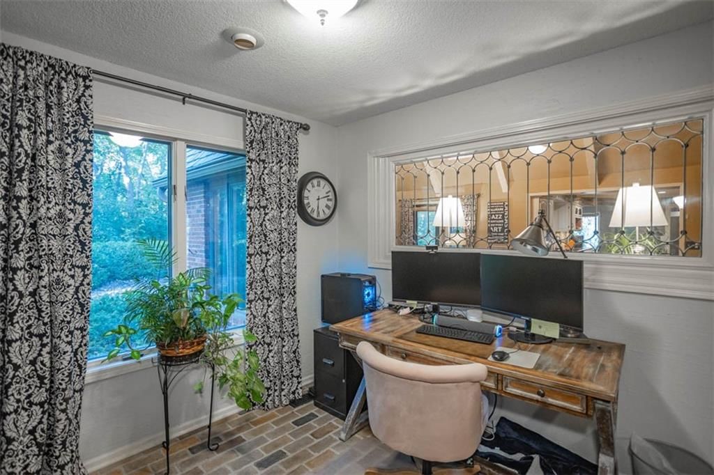 8303 Bridle Dale Circle — photo 26