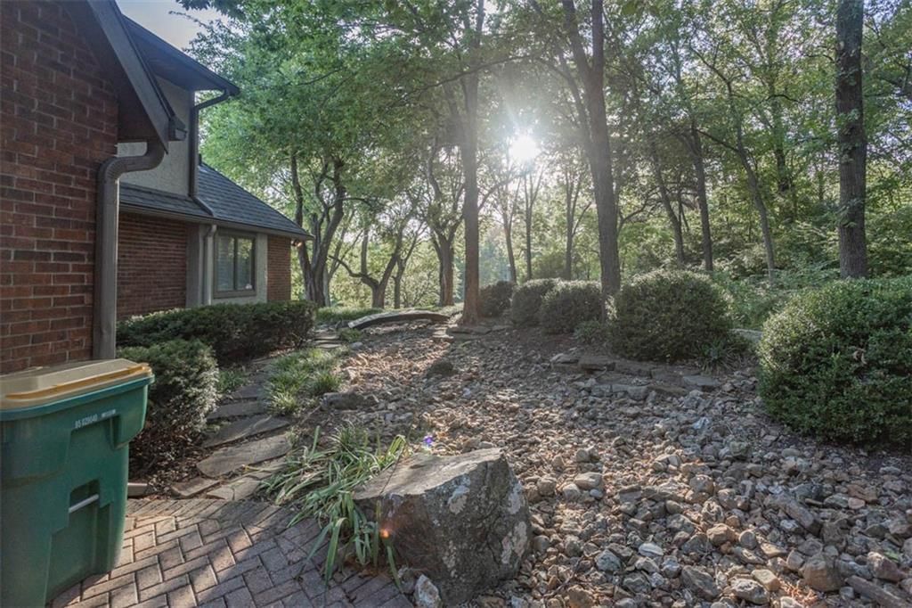 8303 Bridle Dale Circle — photo 60