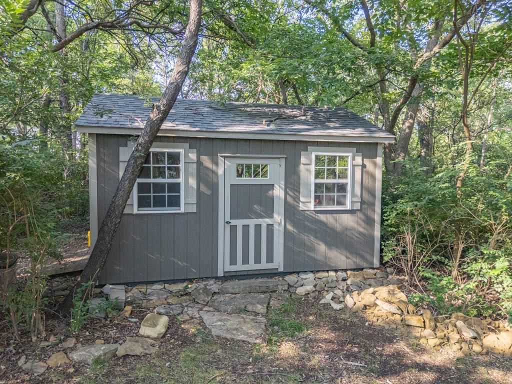 8303 Bridle Dale Circle — photo 70