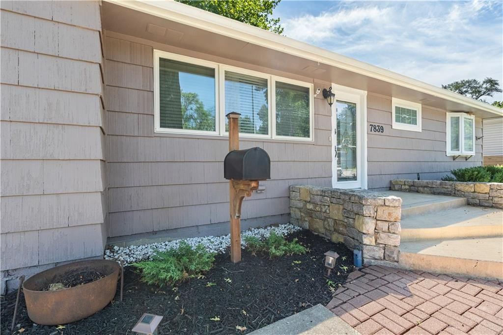 7839 Nall Avenue — photo 2