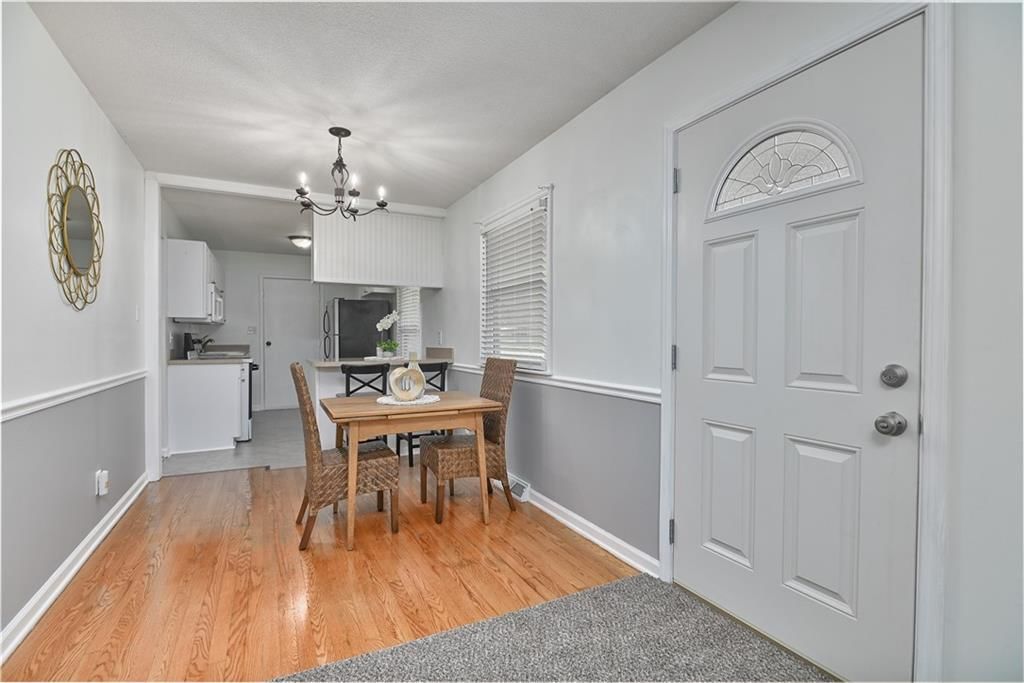3 NW NOEL Street — photo 3