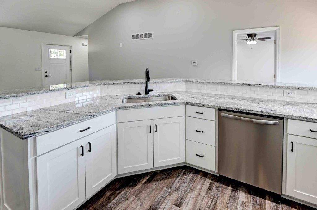 113 N Kendall Drive — photo 21