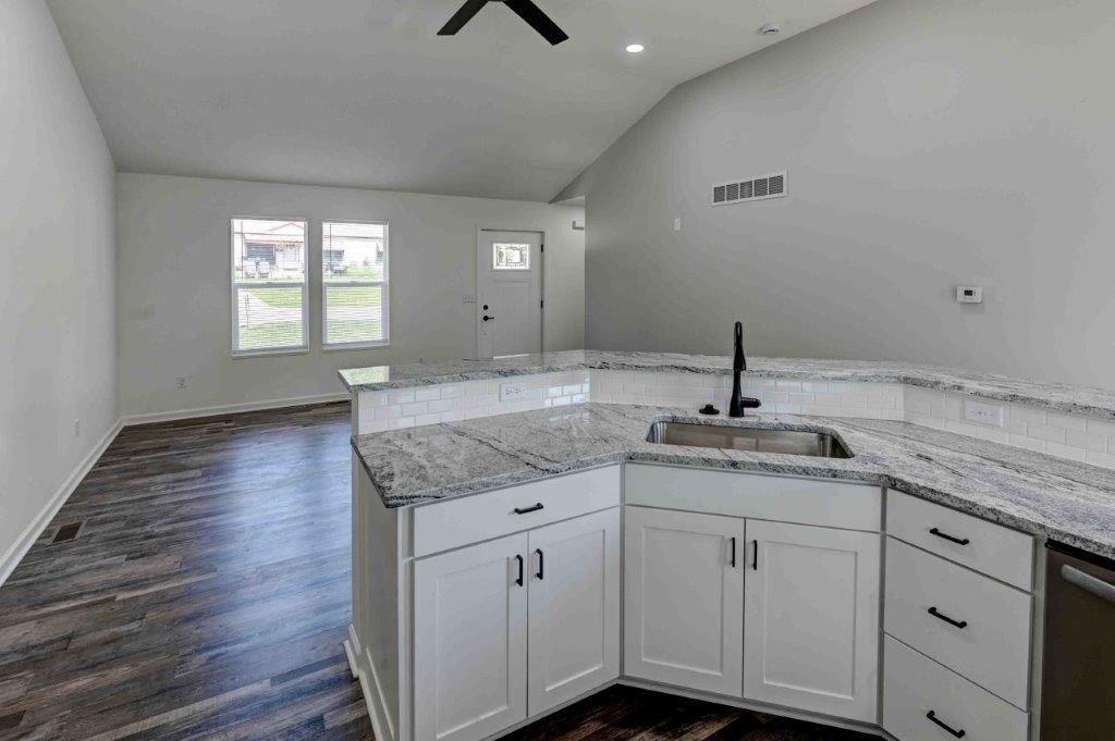 113 N Kendall Drive — photo 24