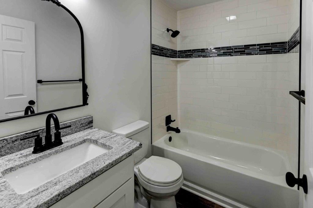 113 N Kendall Drive — photo 32