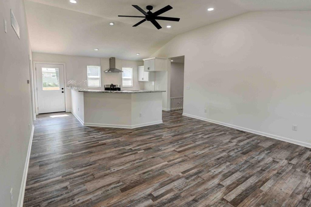 113 N Kendall Drive — photo 33