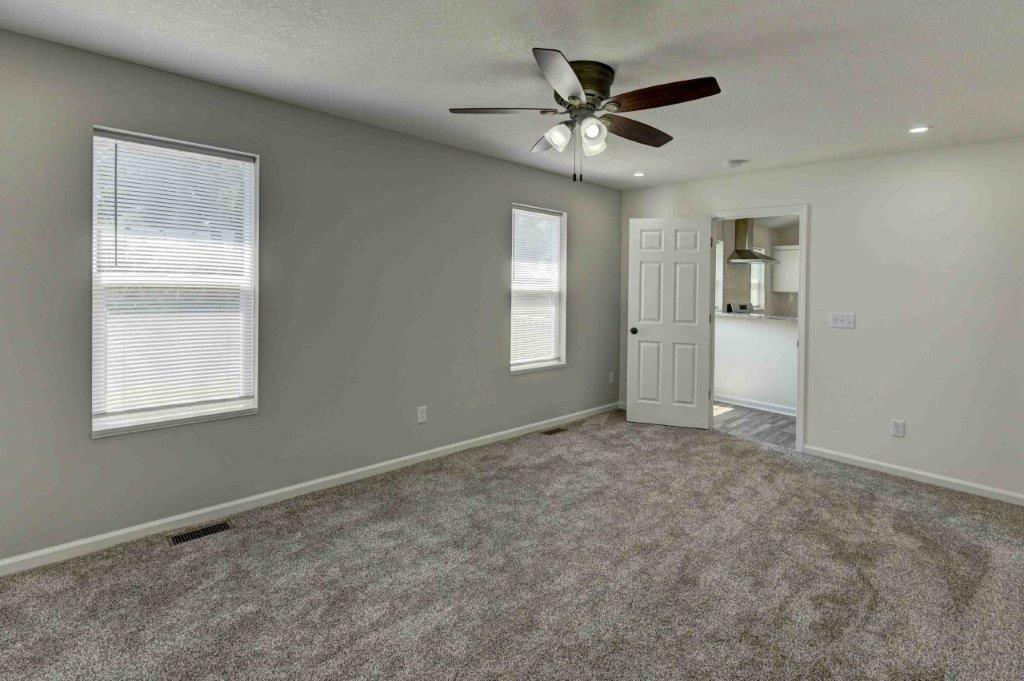 113 N Kendall Drive — photo 44