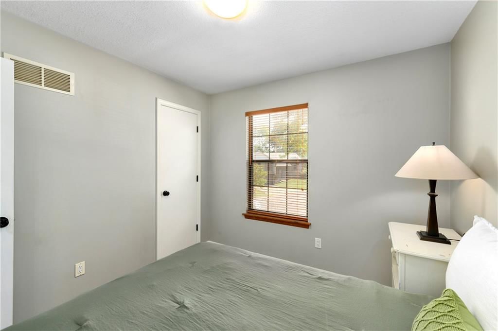234 SE Topaz Circle — photo 21