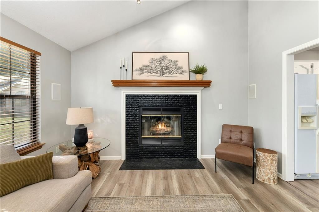 234 SE Topaz Circle — photo 10