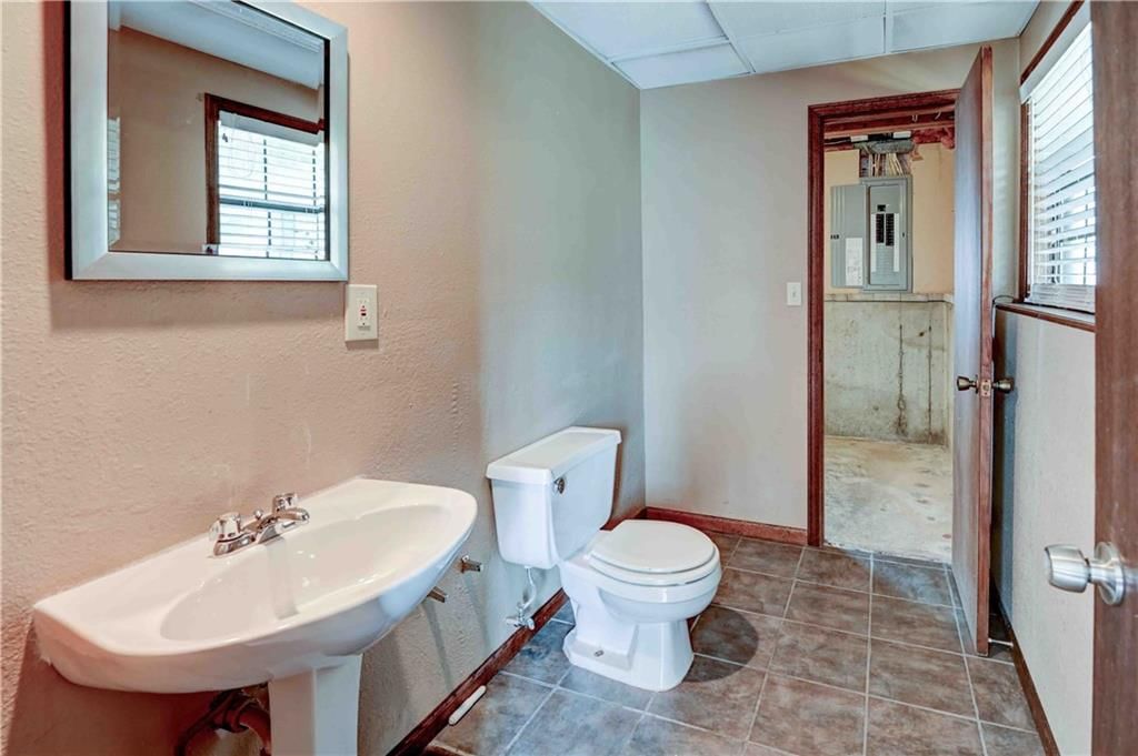 14411 Wilshire Circle — photo 41