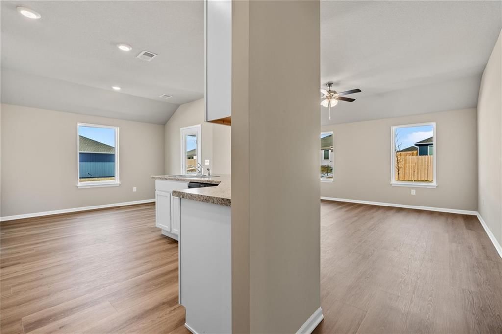 20260 W 194th Street — photo 17