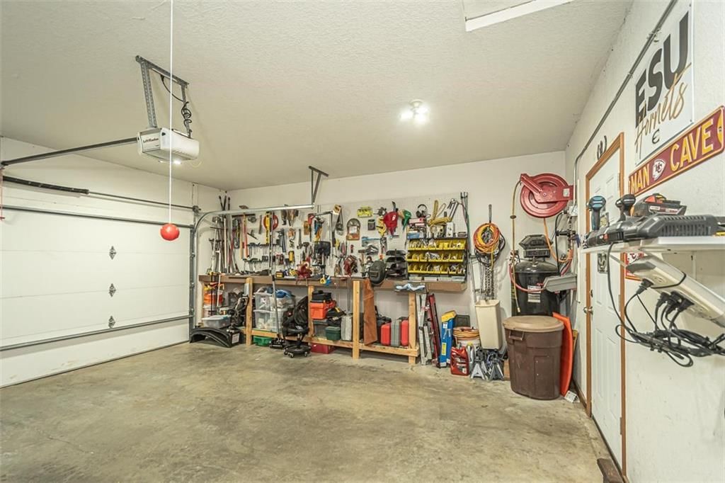 1002 Lisa Court — photo 36
