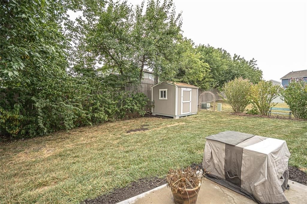1002 Lisa Court — photo 38