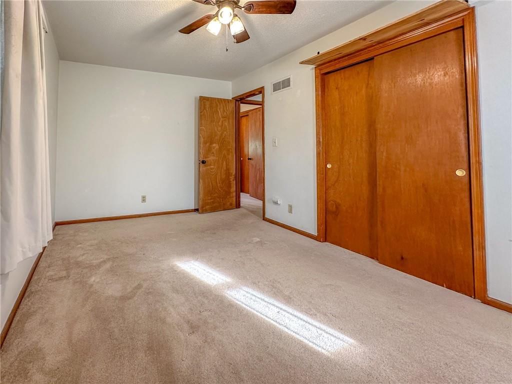 309 Waller Avenue — photo 8