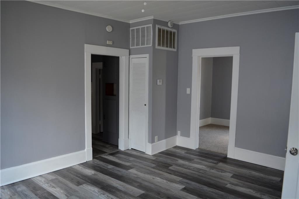 313 E Washington Street — photo 15