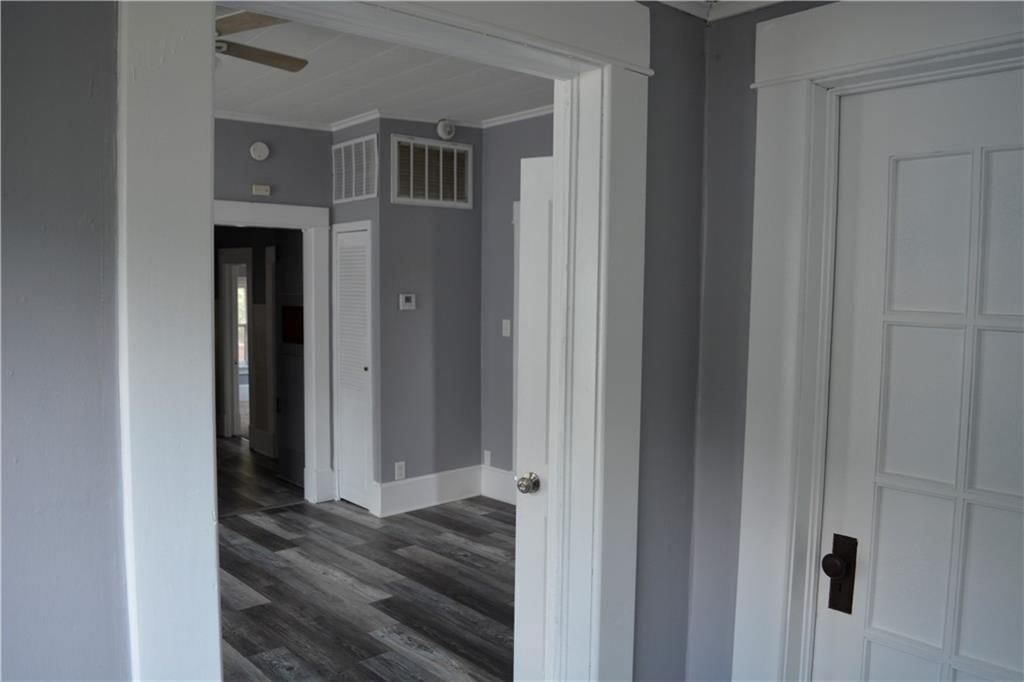313 E Washington Street — photo 16