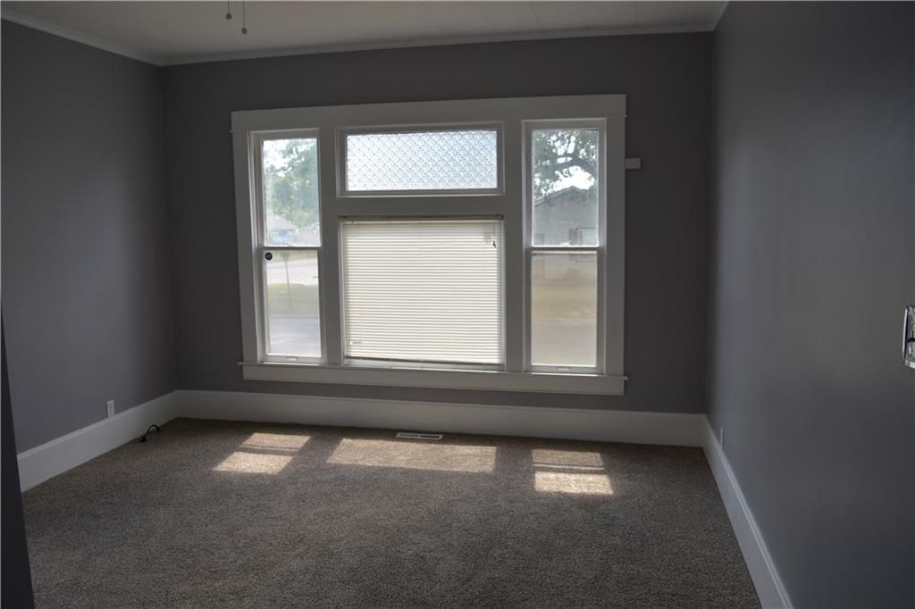 313 E Washington Street — photo 18