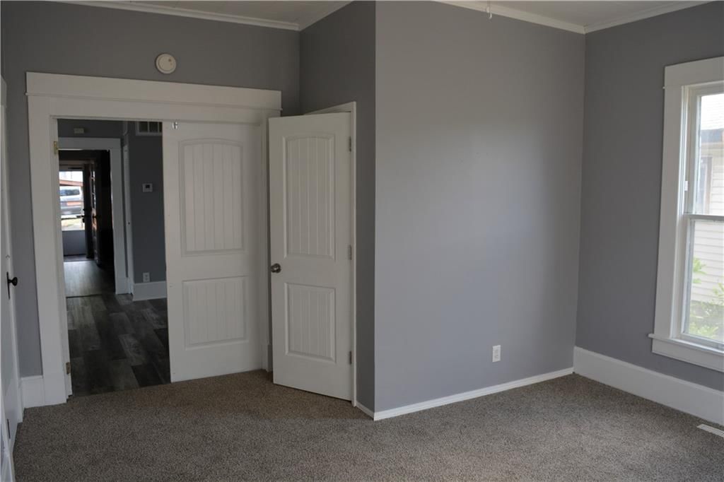 313 E Washington Street — photo 19