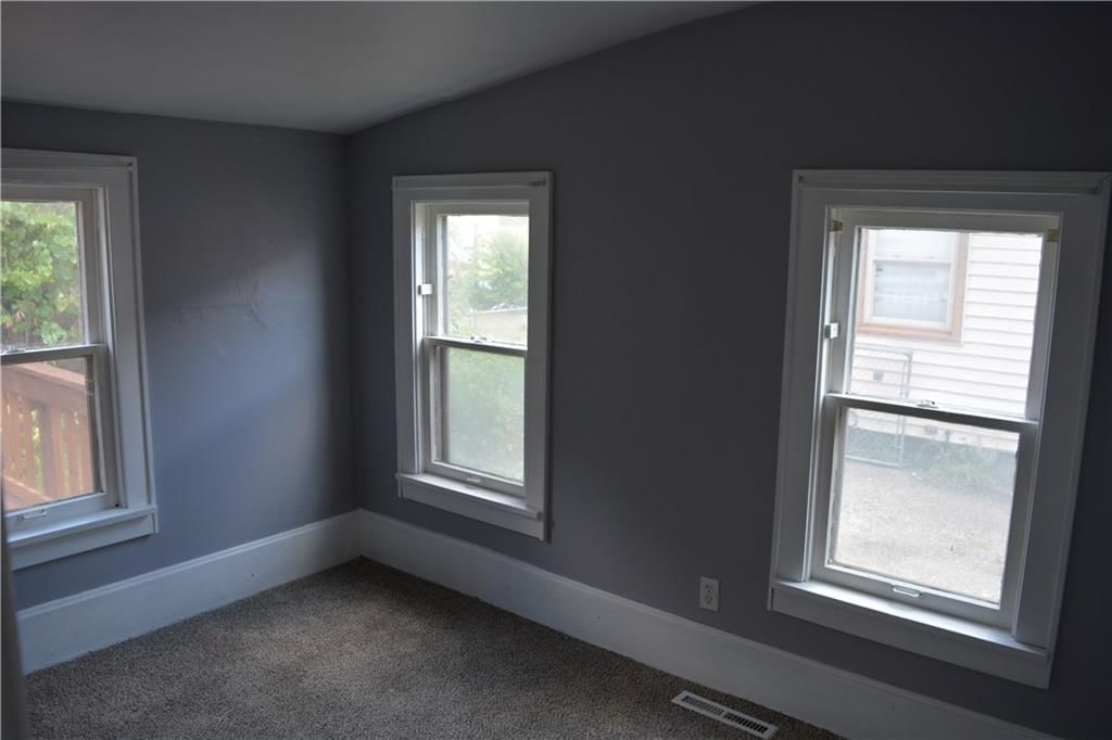 313 E Washington Street — photo 24