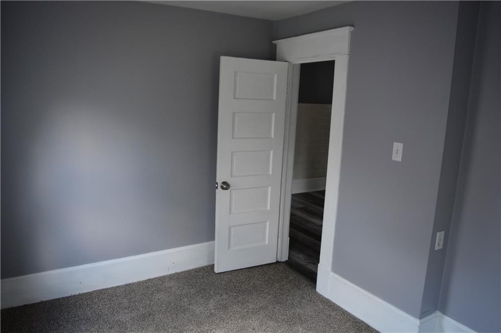 313 E Washington Street — photo 25