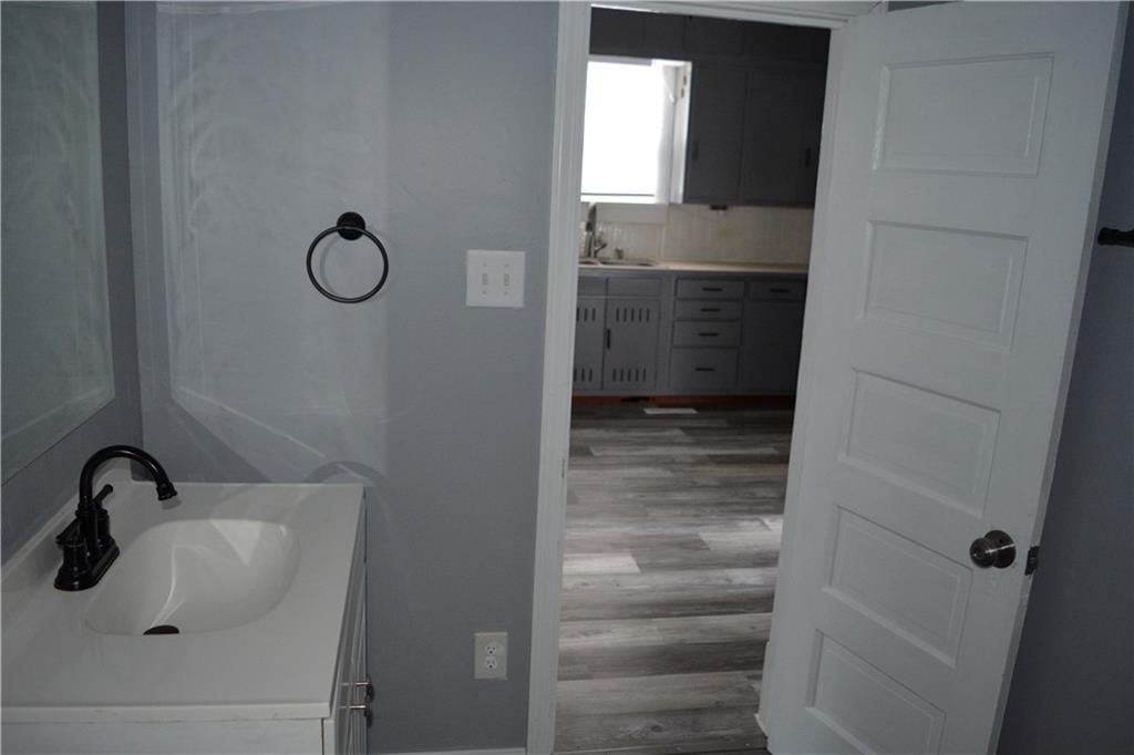 313 E Washington Street — photo 27