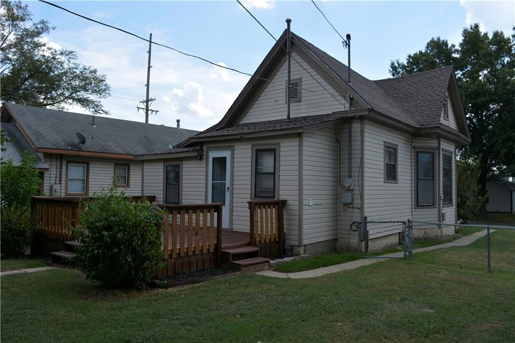 313 E Washington Street — photo 5