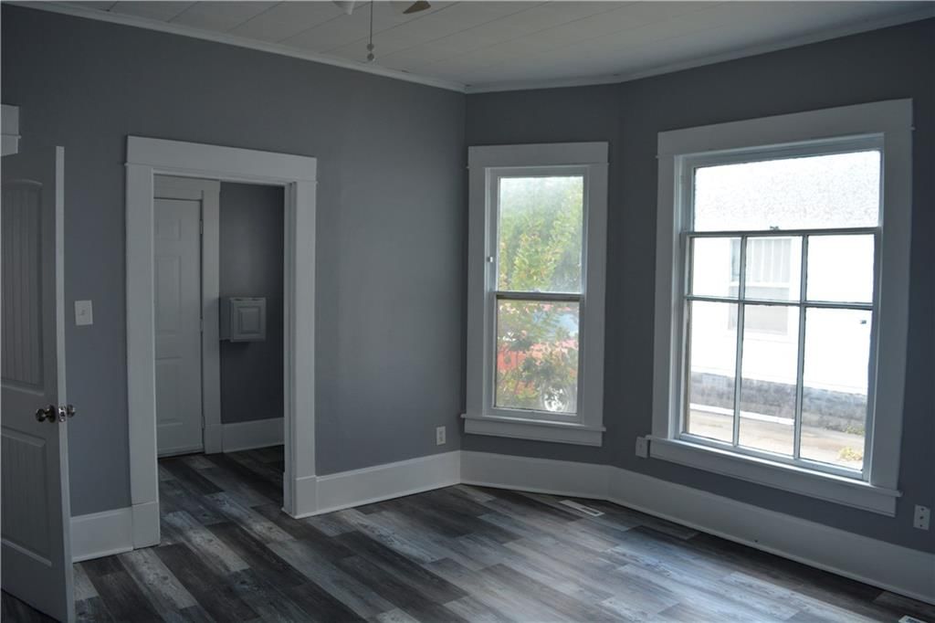313 E Washington Street — photo 9