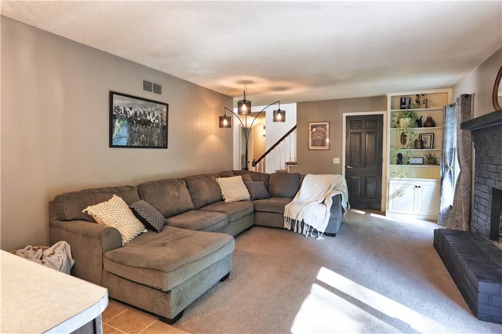 901 S Oak Street — photo 13