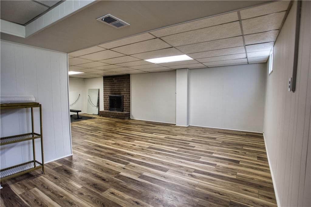 901 S Oak Street — photo 29