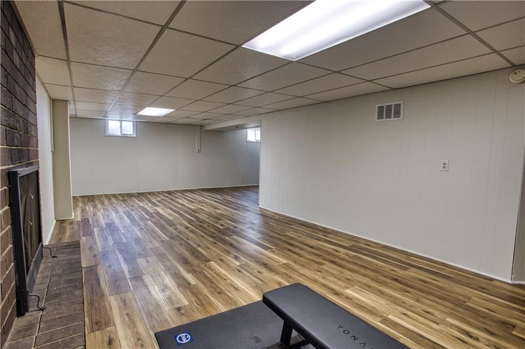 901 S Oak Street — photo 31