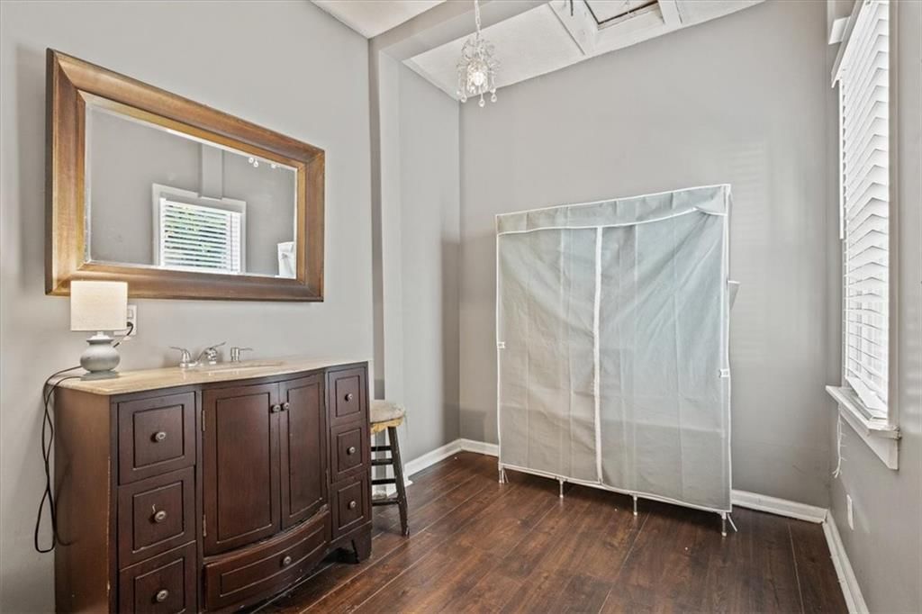 3233 Norton Avenue — photo 11