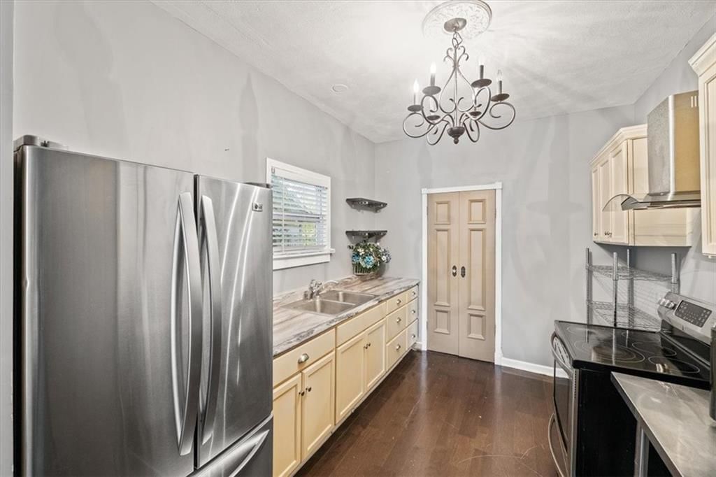 3233 Norton Avenue — photo 14