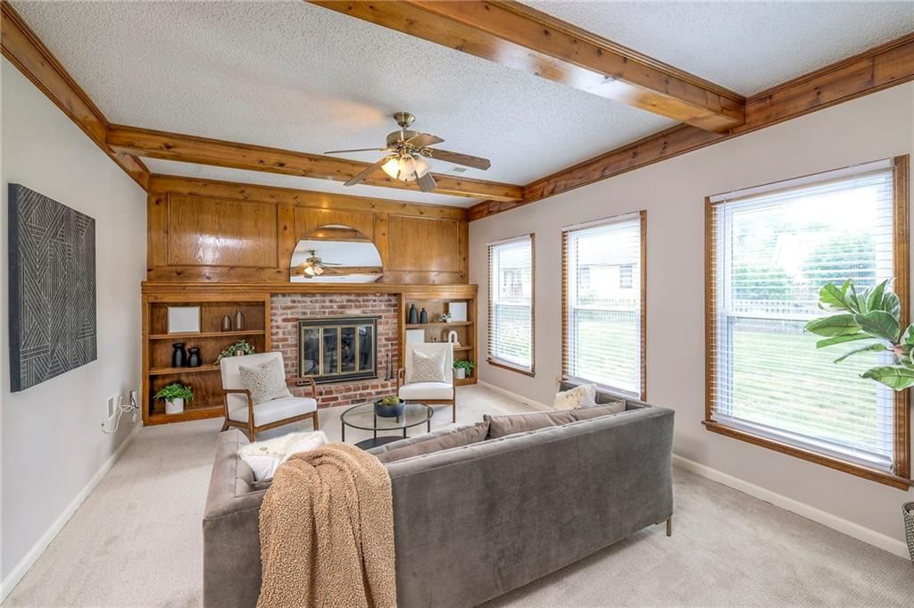 918 E Oakview Street — photo 19