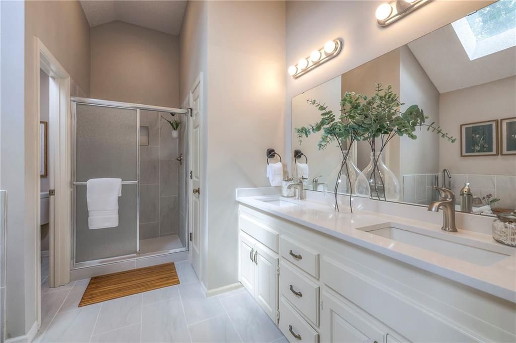 918 E Oakview Street — photo 28