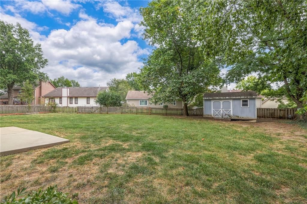 918 E Oakview Street — photo 38
