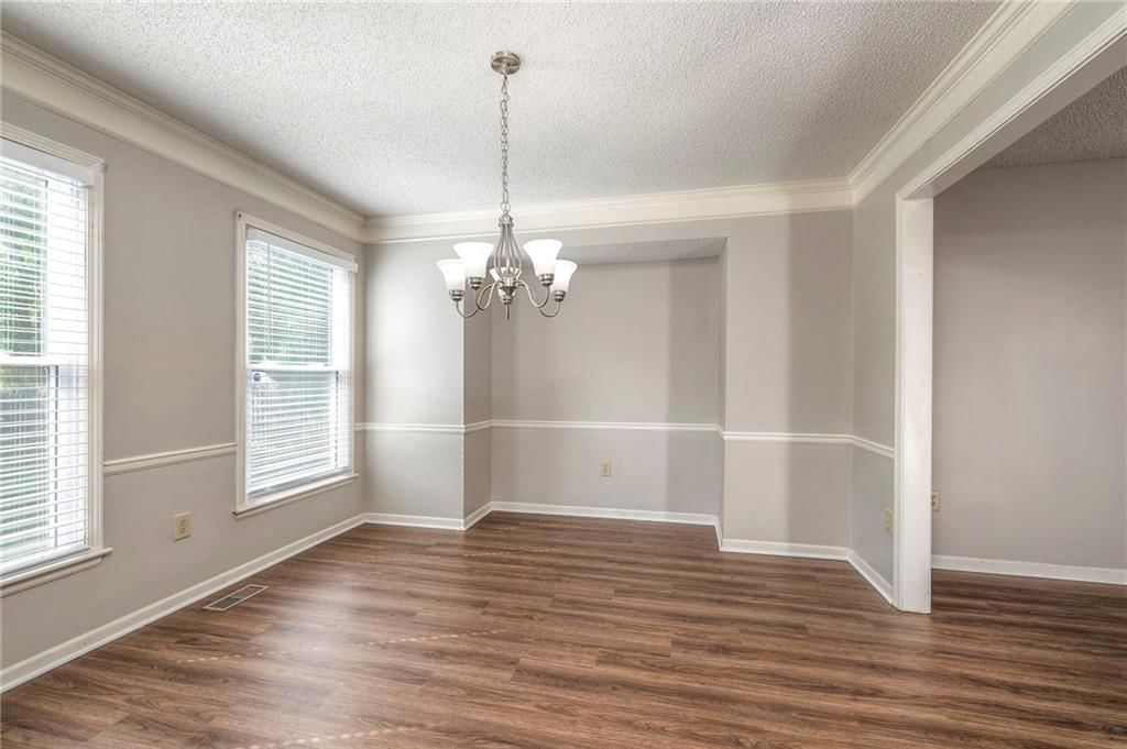 918 E Oakview Street — photo 8