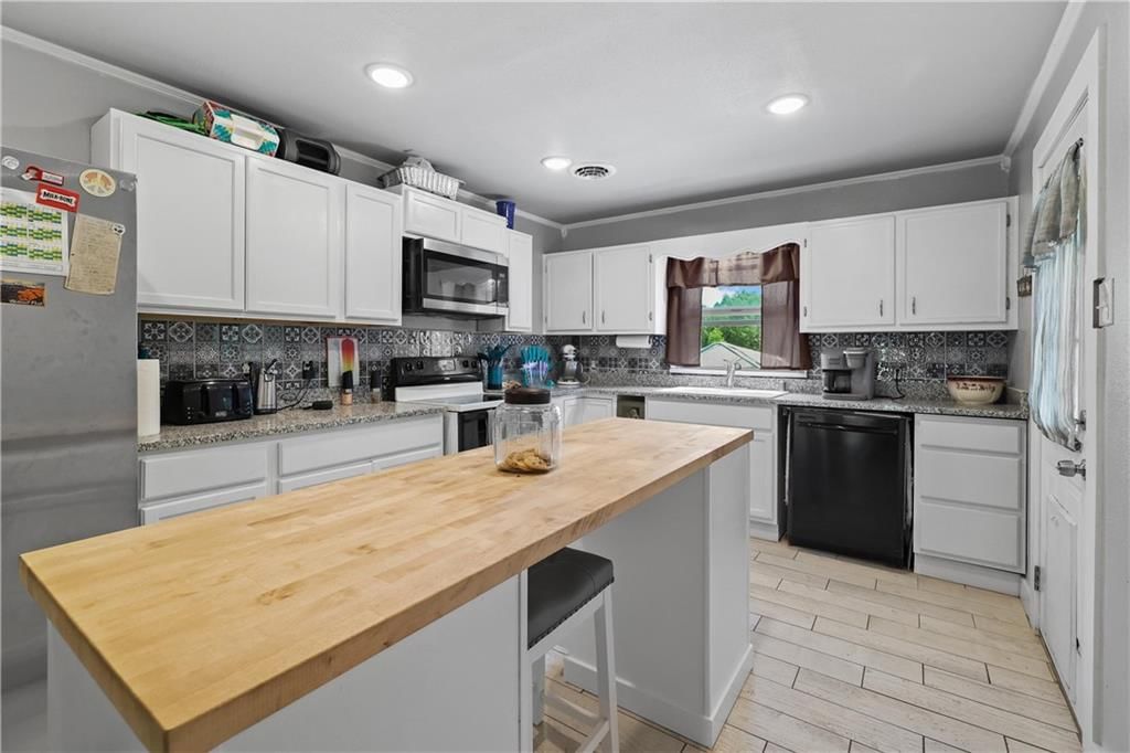 2720 N Michigan Street — photo 11