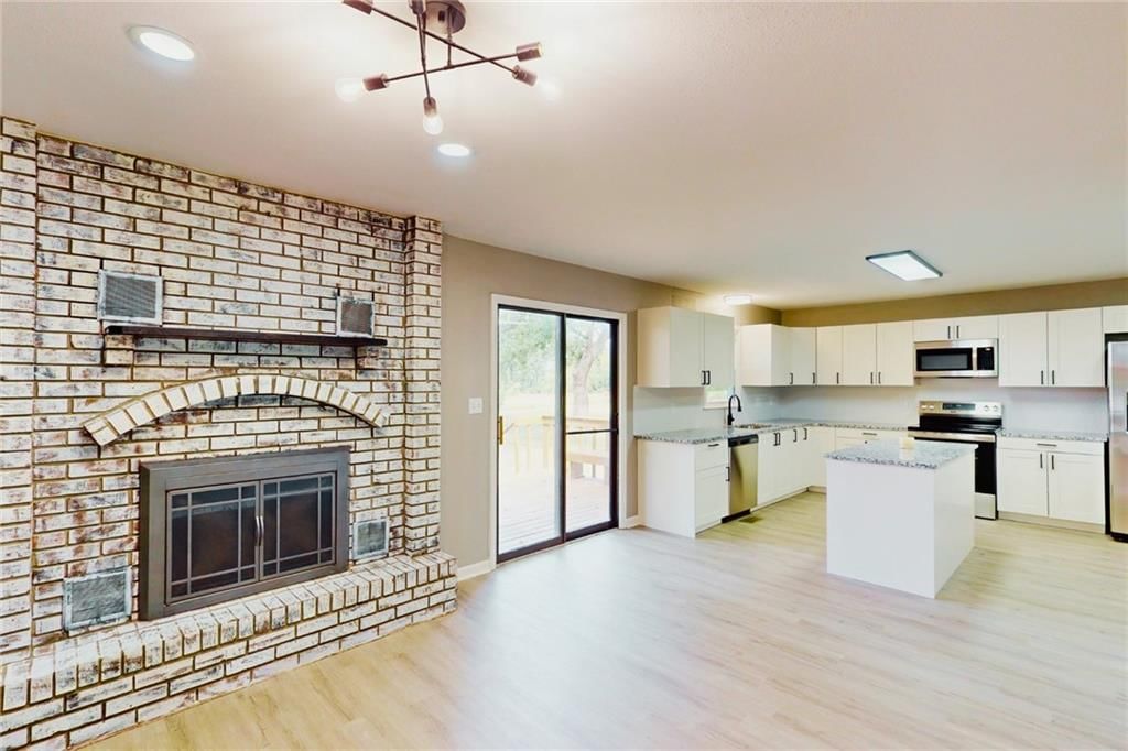 1611 N Ash Street — photo 4