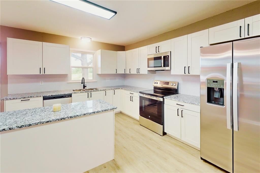 1611 N Ash Street — photo 5