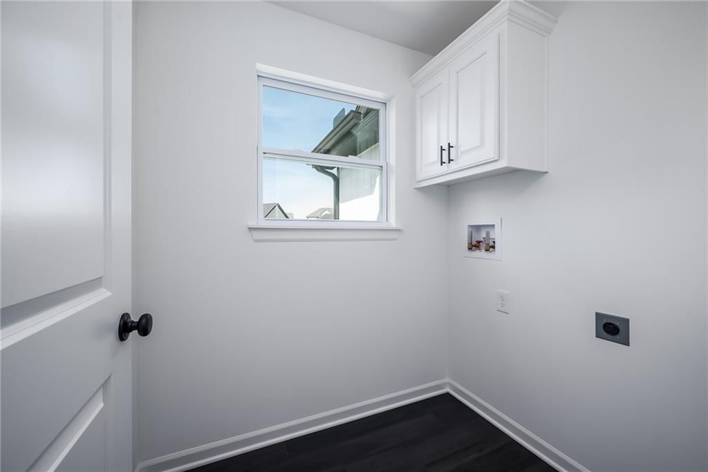 11111 Nogard Avenue — photo 18