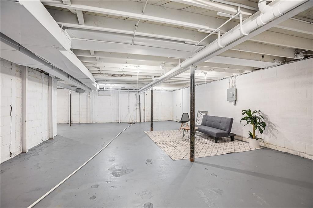 209 SW 4th Street — photo 16