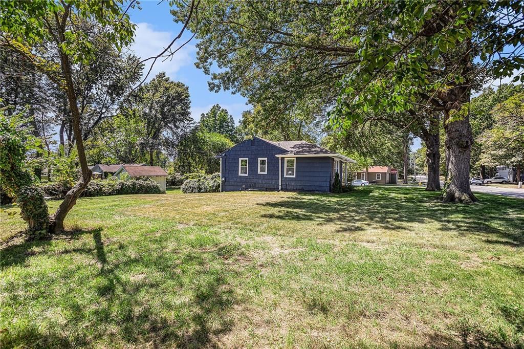 209 SW 4th Street — photo 21