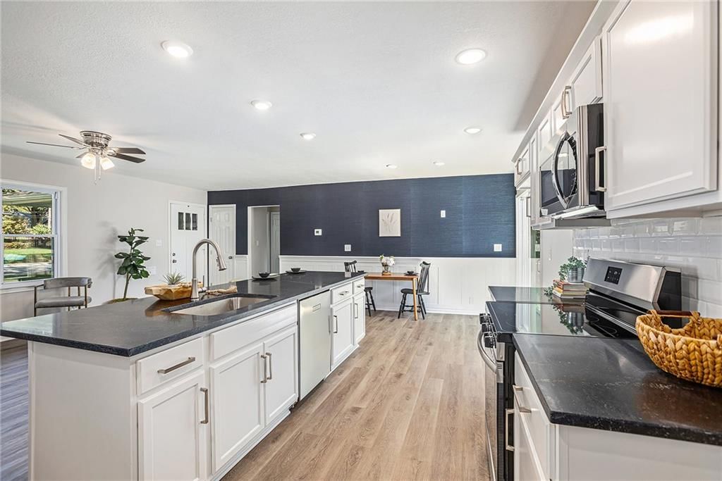 209 SW 4th Street — photo 9