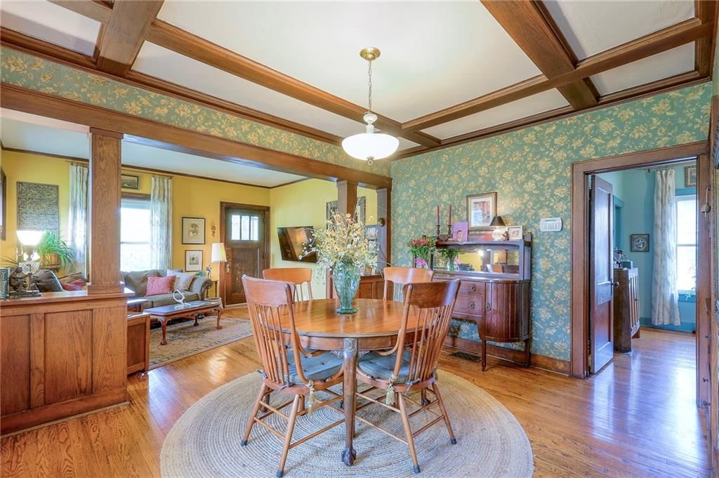 215 S Ash Avenue — photo 10
