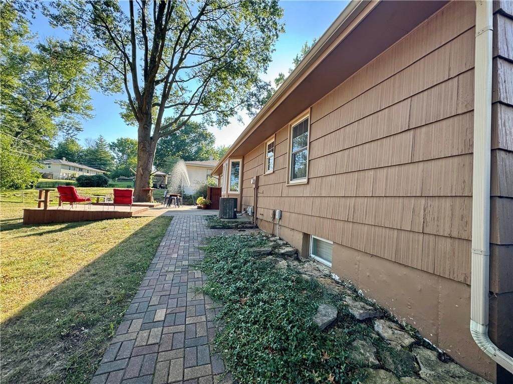 3533 NE 46th Terrace — photo 6