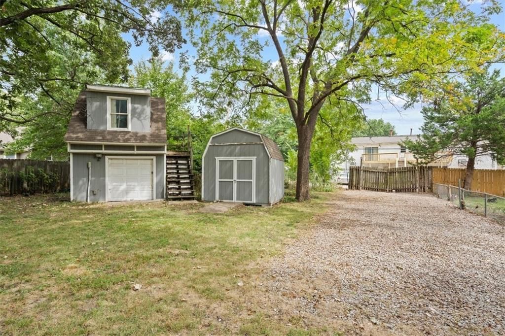 408 S Church Street — photo 25