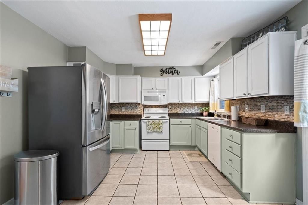 408 S Church Street — photo 8