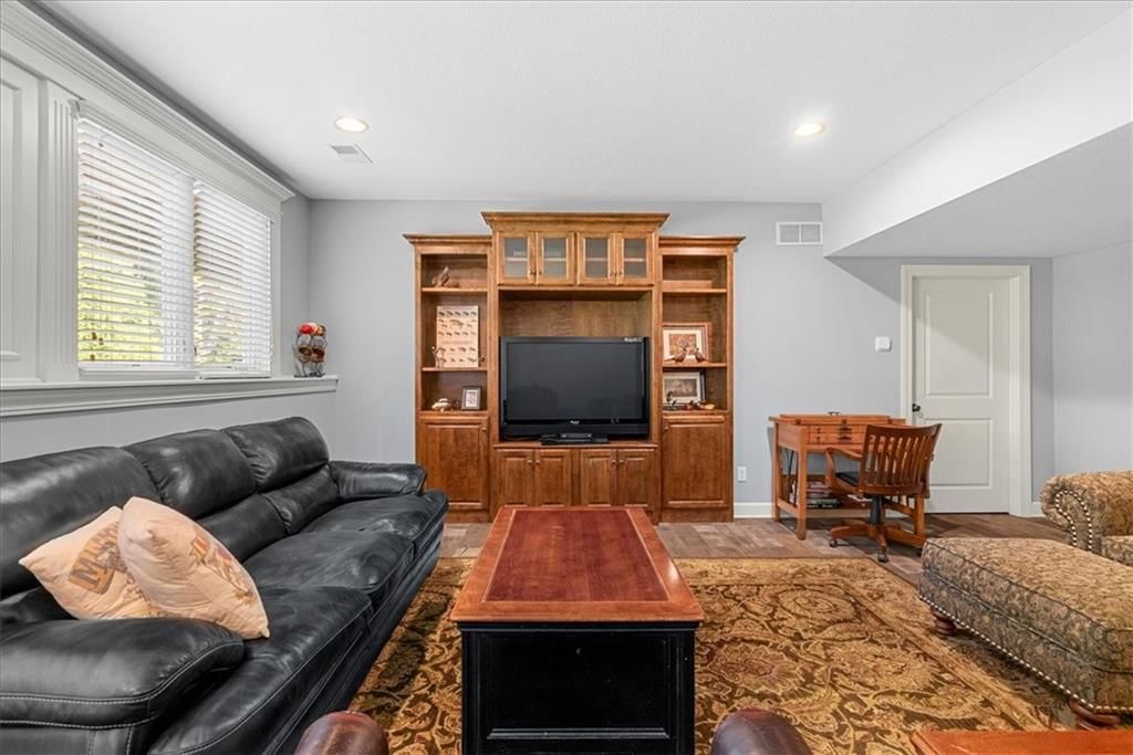 9934 Fountain Circle — photo 30